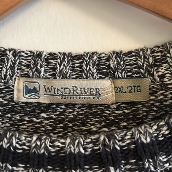 Windriver VGUC  grey and dark blue sweater. Could be unisex. - Picture 2 of 10